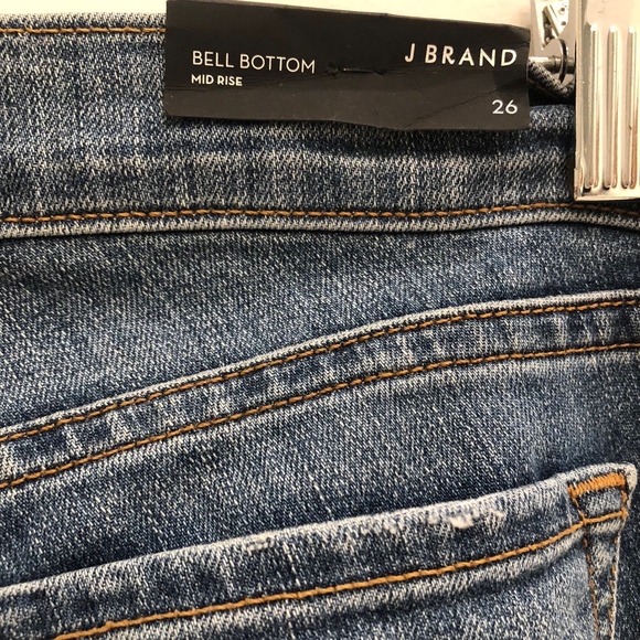 J Brand Mid Rise, Bell Bottom/Flare Jeans Size 26 - Picture 6 of 8
